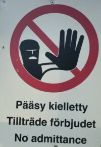 A sign written in French that says "No Entry."